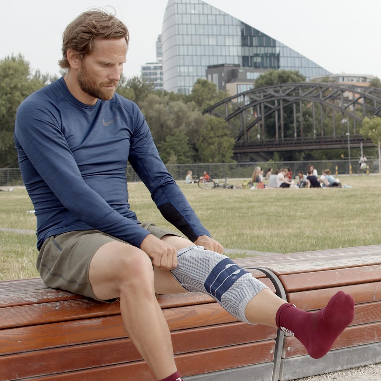 Active Compression Sleeve – Silicone Gel & Spring Design for Fitness & Motion